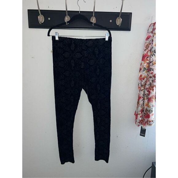 Harry Potter Dark Arts Velvet Leggings Plus Size 1 - Picture 3 of 5